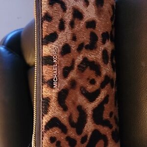 Michael Kors Jet Set Zip Around Leopard Large Long Wallet
